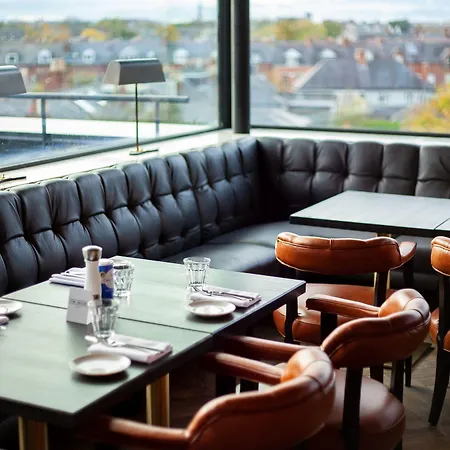 فندق The Devlin 4*