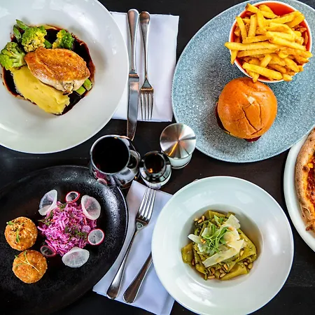 فندق The Devlin 4*