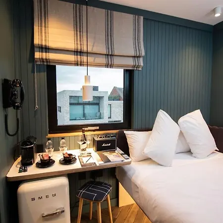 فندق The Devlin 4*