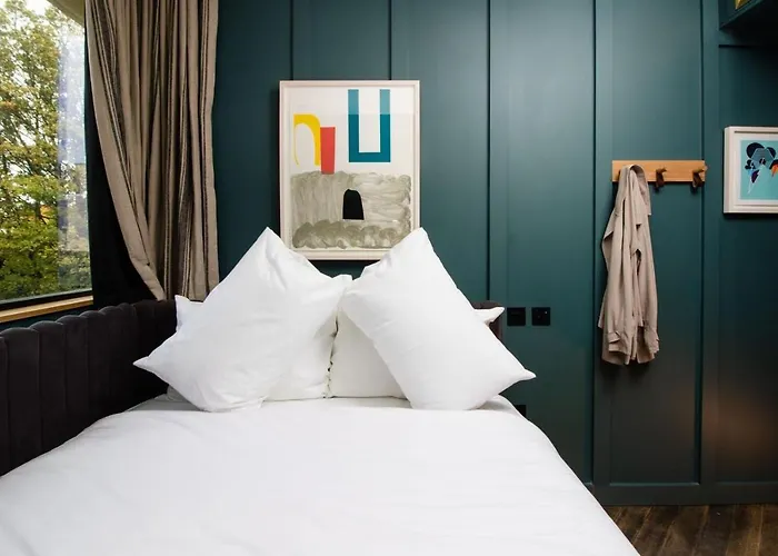 The Devlin Hotel